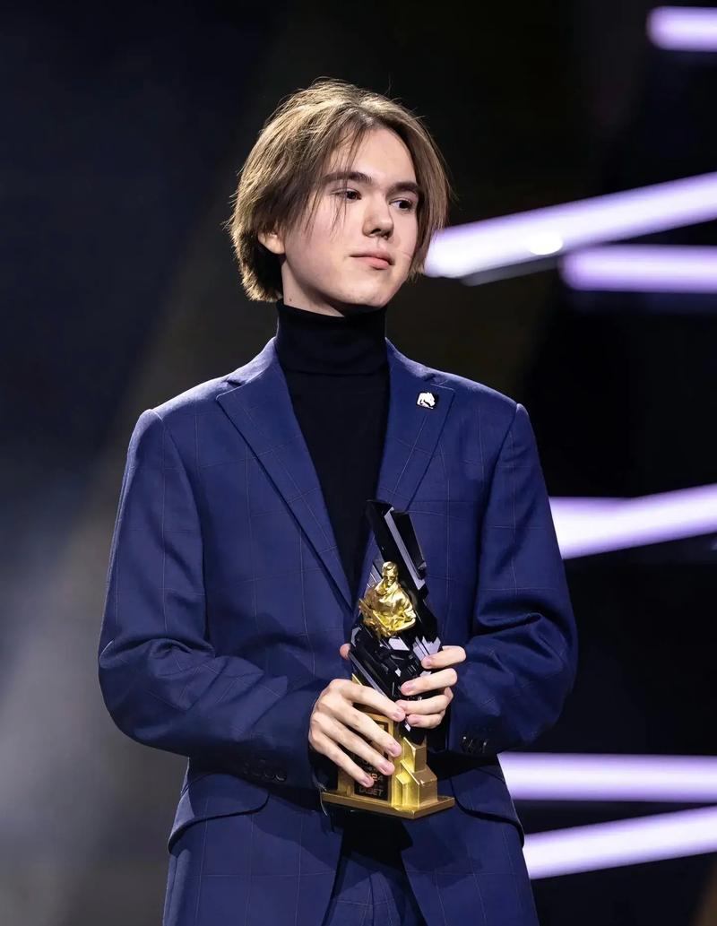 LPL 2025春季赛预测 - TES vs WBG